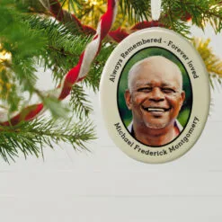 Hallmark Ceramic Text And Photo Ornament—Vertical Oval -Hallmark Store Ceramic Text and Photo OrnamentVertical Oval 1999QHE1739B3 02