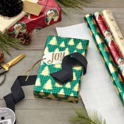 Hallmark Traditional 3-Pack Foil Christmas Wrapping Paper Assortment, 60 Sq. Ft. -Hallmark Store Foil Christmas Wrapping Paper Assortment 5JXW1065 03
