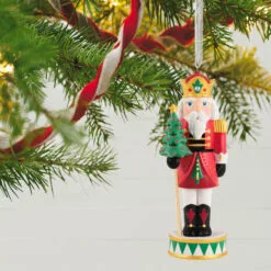 Hallmark Noble Nutcrackers Special Edition Porcelain Ornament 7 Hallmark Noble Nutcrackers Special Edition Porcelain Ornament -Hallmark Store Nutcracker With Tree Keepsake Ornament 3499QGO2979 02