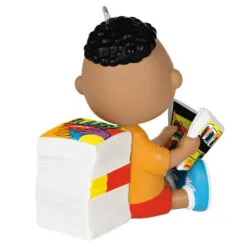 Hallmark The Peanuts® Gang Franklin Ornament -Hallmark Store Peanuts Franklin Reading Comics Keepsake Ornament 1899QXE3289 06