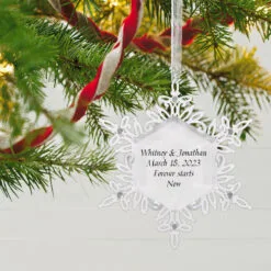 Hallmark Sparkling Snowflake Text Personalized Metal Ornament -Hallmark Store Snowflake Text Personalized Keepsake Ornament 2499QHE2012B1 02